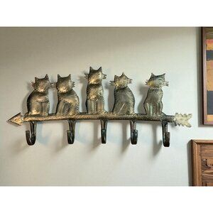 Metal Cat Wall Hook Rack With 5 Hooks And Arrow Design